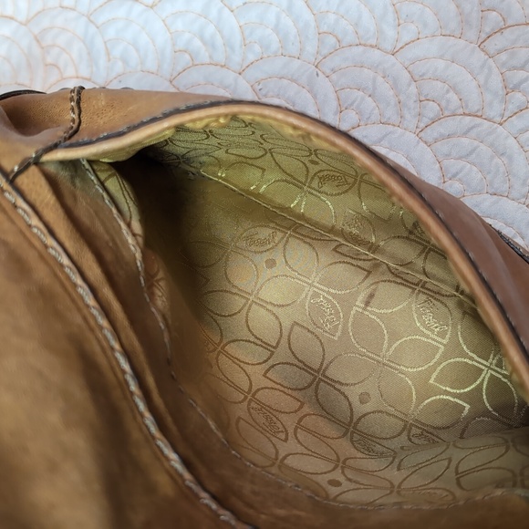 Fossil Leather Crossbody Purse - Picture 9 of 16